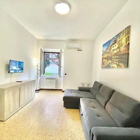Famagosta Home, Navigli Style, Spazioso E Confortevole Per Gruppi E Famiglie, A Piedi Da Metropolitana Famagosta, Per Stazione E Garibaldi * Milano