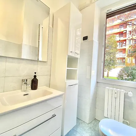 Famagosta Home, Navigli Style, Spazioso E Confortevole Per Gruppi E Famiglie, A Piedi Da Metropolitana Famagosta, Per Stazione E Garibaldi * Milano